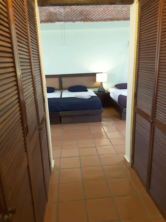 Nah IX U B&B Cancún